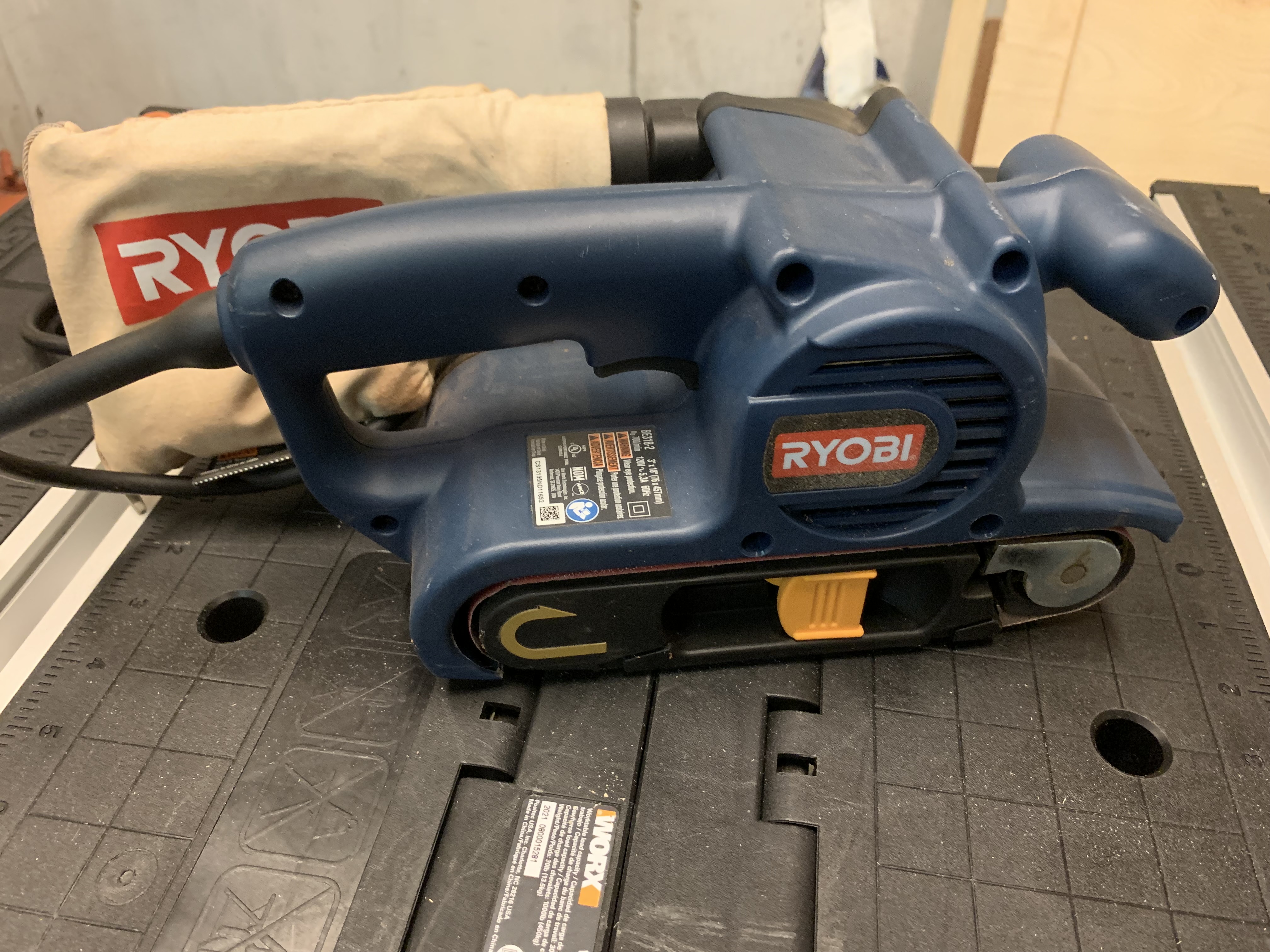 Ryobi BE318-2 3in Belt Sander